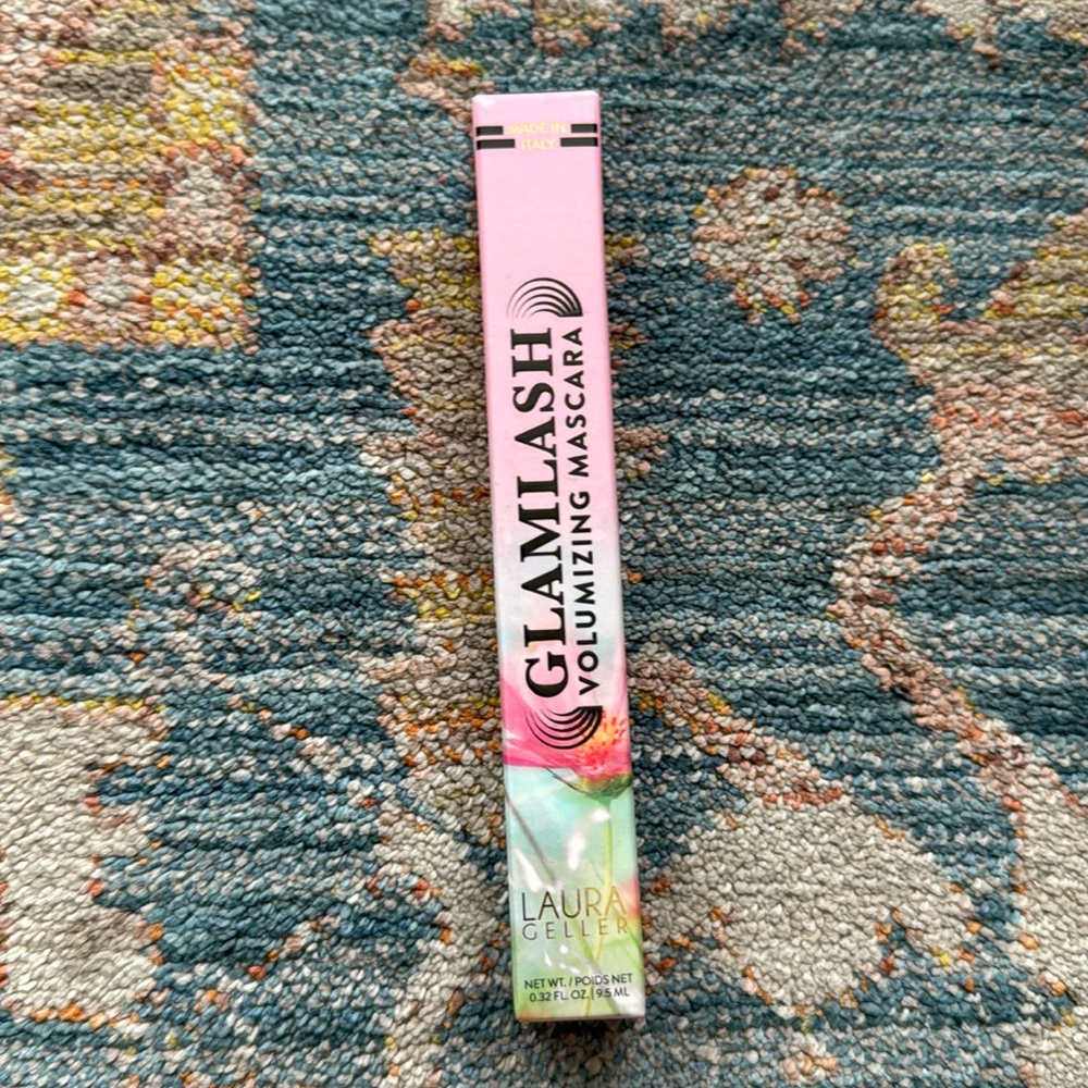 Laura Geller Glamlash Volumizing Mascara